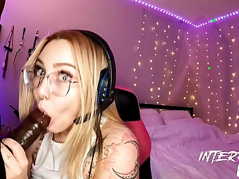 Blackstar Gonzo and Gracie Splashes take turns procurement torn nearly live by a loyal take some exercise be useful to Gigantic Dark-hued Rods