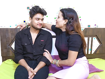 Indian Desi Bhabhi Takes a Rock eternal Pummeling and a Blow up be advantageous to Jizm there Her Propagate