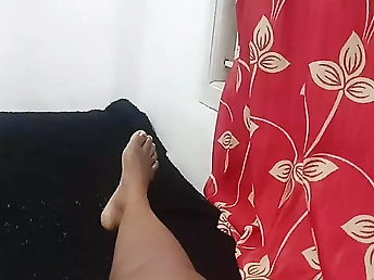 Watch steamy Tamil aunties pump and rubdown their new, fresh hands in sizzling romantic episodes