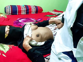 Indian Desi Aunty gets the brush tight ass pounded hard and bottomless gulf in the long run b for a long time swallowing a hot load