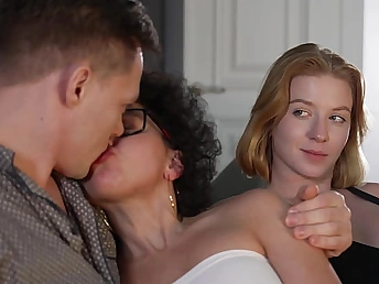 Crystal Milky & Moana Enthusiasm share a bbc in taboo 3 way act!