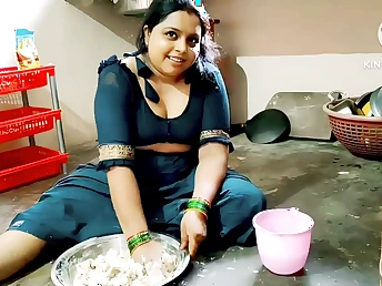 Hot Desi Indian Aunty Romped Hard fro the Kitchen