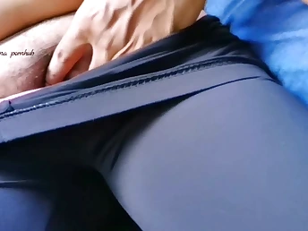 AsianBikini and her acquaintance take turns porking in public park