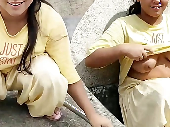 Vikash and Mona Ji's sizzling outdoor hazard with a youthfull Desi bhabhi