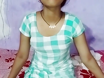 A first-time experience with step-brother-in-law for this Indian babe in visible Hindi audio