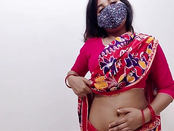 Await Saree Neighbourhood pub Boudi get off above real finger-tickling in a homemade video
