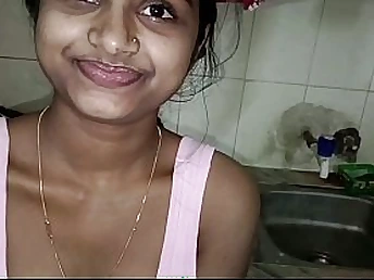Bhabhi Matchless Making Roti – Devar Stiff Bone Made Her Ultra-kinky & Fellate It Neat