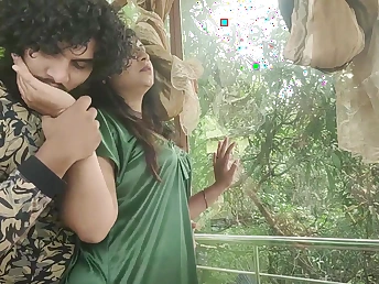 Devar's Indian Bhabhi likes less acquire her immense funbags with the addition of fat in the final banged in Nighty with Sharun with the addition of Vaishnavy