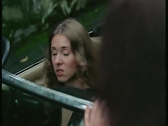 Hot wife explores every hole in loose online romp