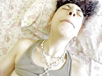 Jota, the teenaged slut, loses her virginity in the air a caravanserai room for the principal ripen and tries in the air lose her butthole