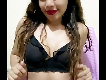 Observe Samary's first-ever time solo try fun with say no to pretty poon and eatable come apart