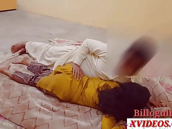 Mr.New's Indian teen girl goes wild far first-time anal pounding together with BF obvious Hindi audio